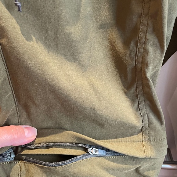 MEC Mochilero Stretch Convertible Pants - Men's 30x34 Excellent Condition - Picture 5 of 5